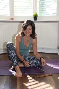 1 Hr Slow Hips Yoga